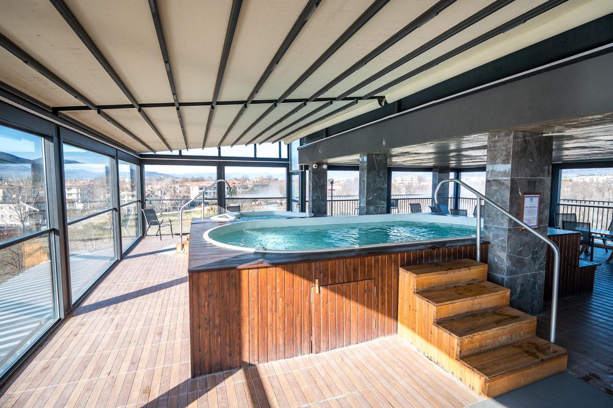 Hotel Royal Bath Баня Екстер'єр фото